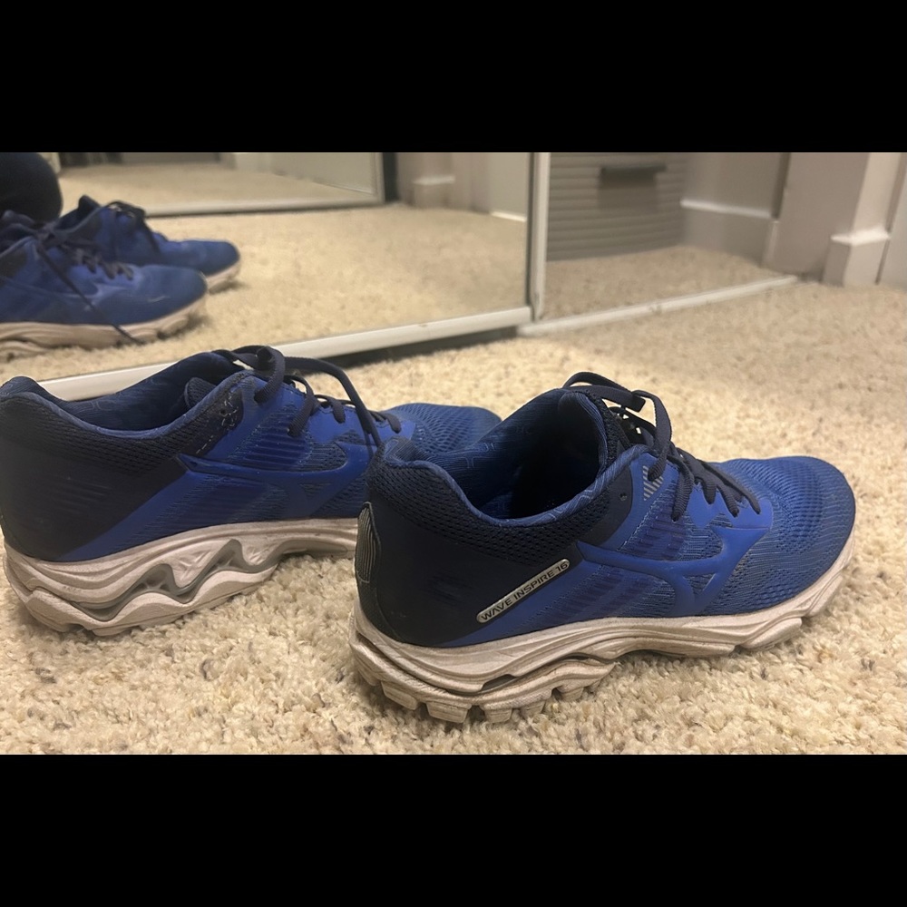 Running shoes
